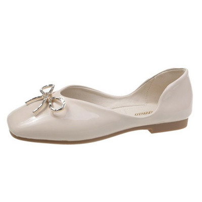 Γυναικεία έκο δερμάτινα παπούτσια με επίπεδη σόλα και κορδέλα