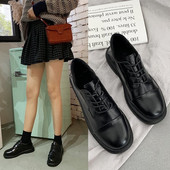 Nahast naiste paeltega kingad