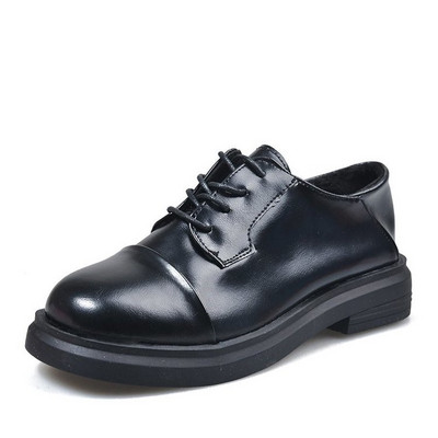 Nahast naiste paeltega kingad