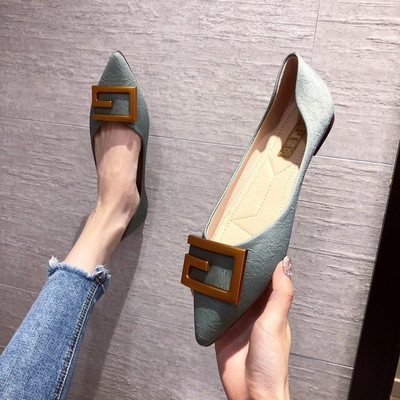 Μοντέρνα γυναικεία παπούτσια - μυτερό μοντέλο