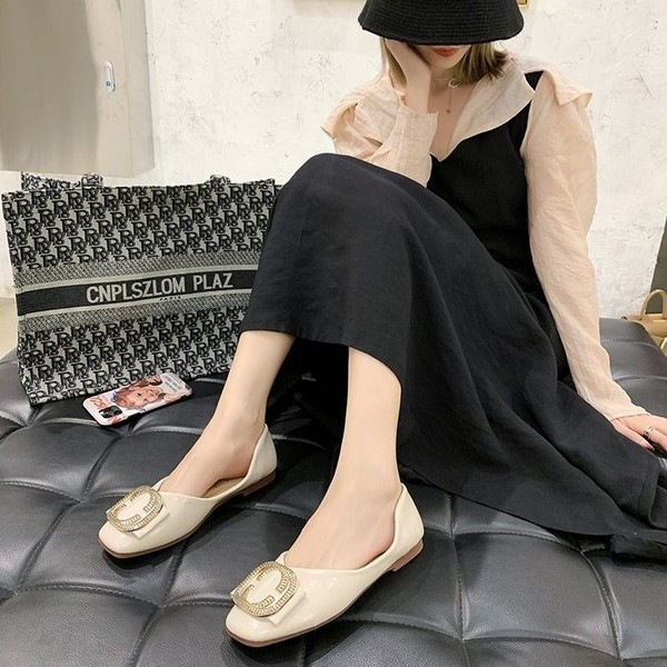 Moodsad metallist pandlaga naiste kingad