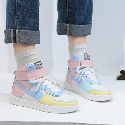 Alkalmi női tornacipő vastag talppal és folttal