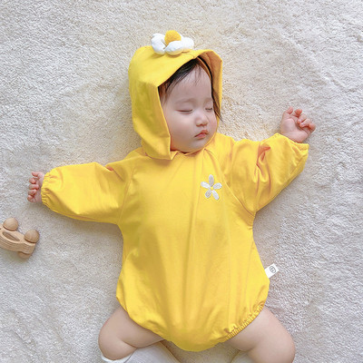 Babatest lányoknak kapucnival és 3D díszítéssel