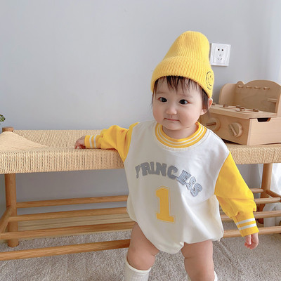 Uut mudelit pikkade varrukate ja pealdisega beebibody tüdrukutele