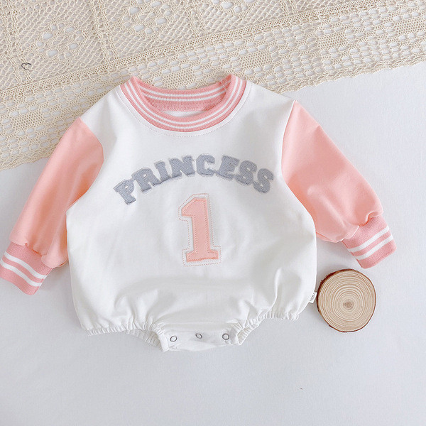 Uut mudelit pikkade varrukate ja pealdisega beebibody tüdrukutele