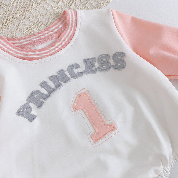 Uut mudelit pikkade varrukate ja pealdisega beebibody tüdrukutele