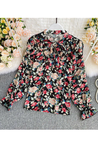 Virágmintás női ing gallérján szalaggal