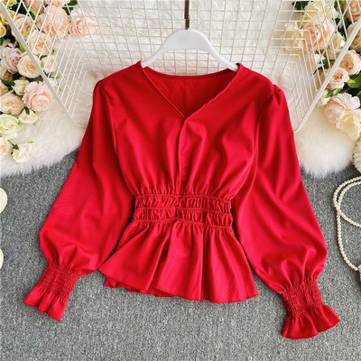 Moodne naiste särk elastse ja spitsikaelusega