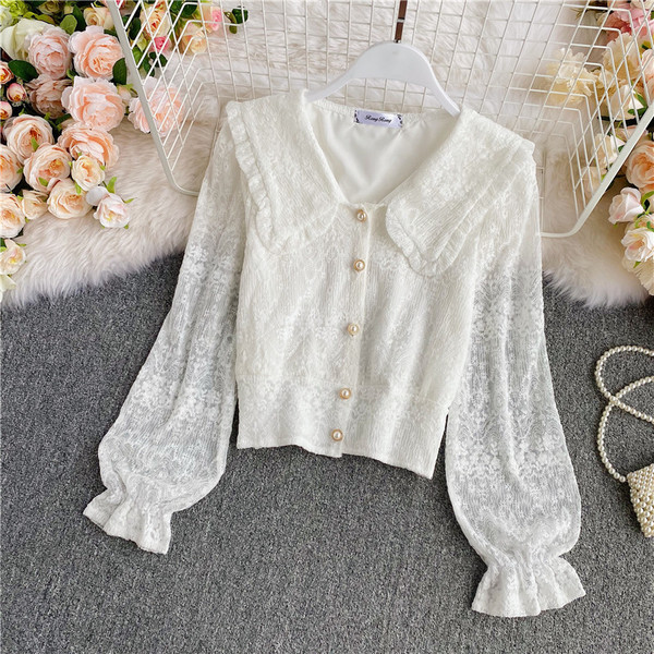 Naiste vabaaja särk nööpide ja pitsvarrukatega