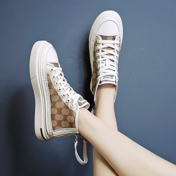 Γυναικεία αθλητικά πάνινα παπούτσια με δίχτυ