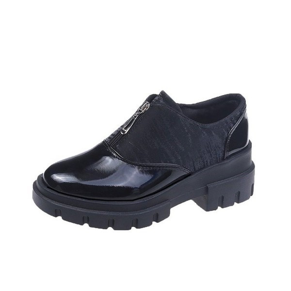 Női cipő cipzárral hegyes modellel