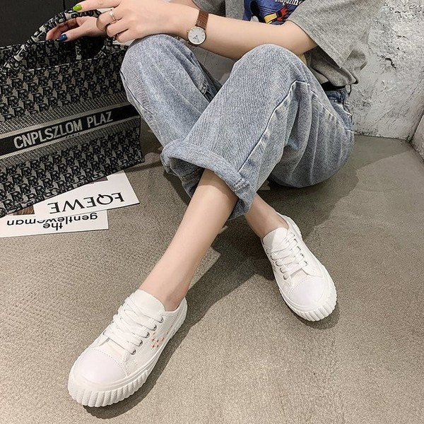 Naiste vabaaja tossud värvilise tikandiga