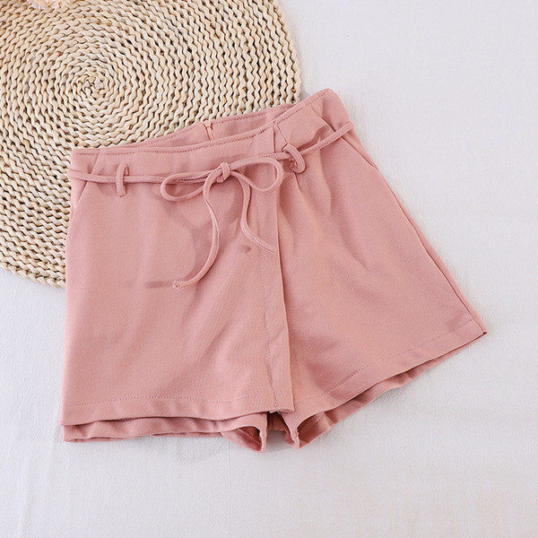 Sport és alkalmi női szett pulóverrel és rövidnadrággal