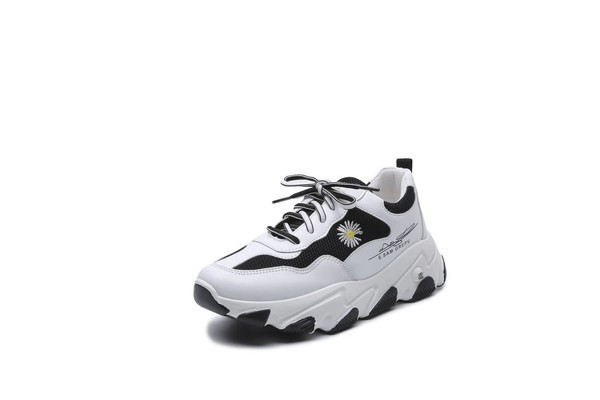 Casual γυναικεία αθλητικά παπούτσια με χρωματιστά κεντήματα