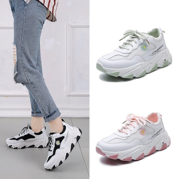 Casual γυναικεία αθλητικά παπούτσια με χρωματιστά κεντήματα