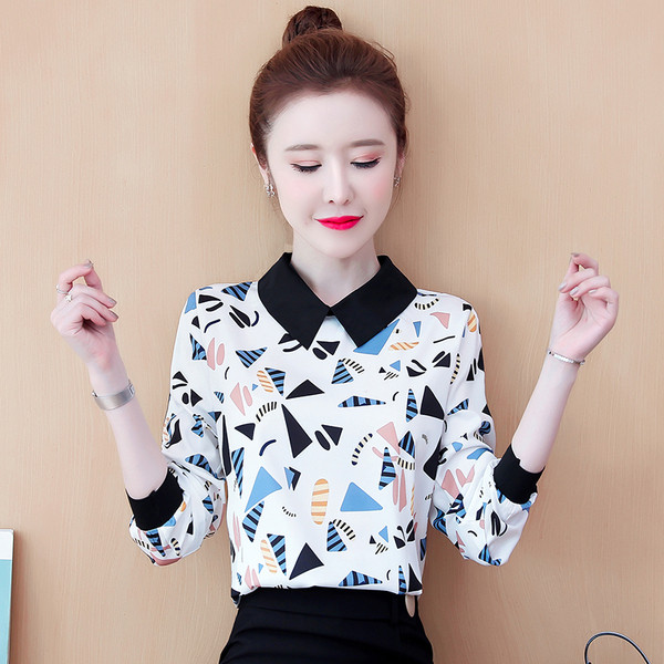 Modern női ing geometriai formákkal - kék és fehér