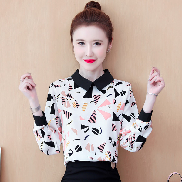 Modern női ing geometriai formákkal - kék és fehér