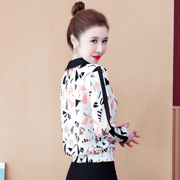 Modern női ing geometriai formákkal - kék és fehér