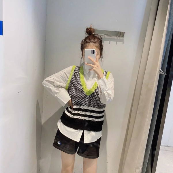 Sügisene kootud V-kaelusega vest