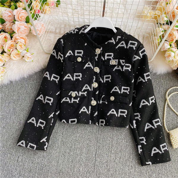 Naiste vabaaja lühike nööpide ja pikkade varrukatega jakk