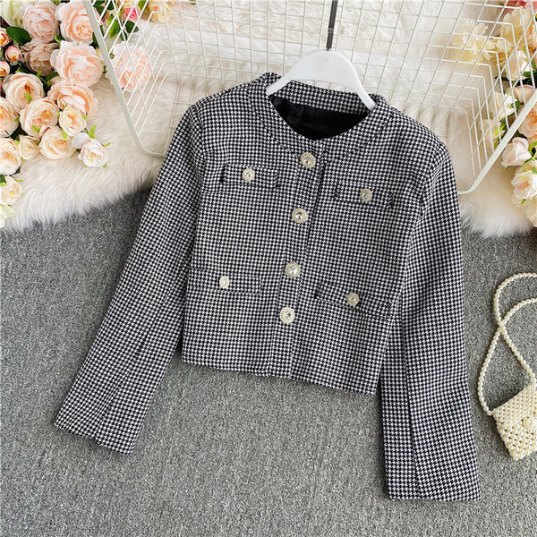 Naiste vabaaja lühike nööpide ja pikkade varrukatega jakk