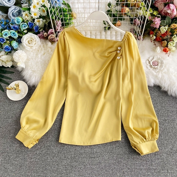 Elegáns női ing gyöngy díszítéssel