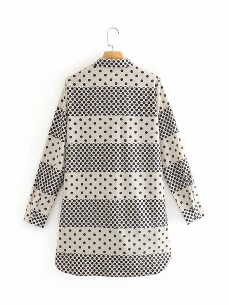 Asümmeetriline klassikalise kraega särk