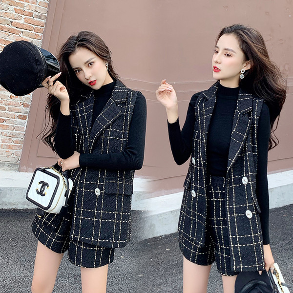 Moderan ženski set - prsluk i kratke hlače