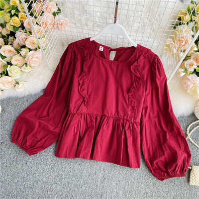 Alkalmi női ing kerek nyakkivágással és fürtökkel