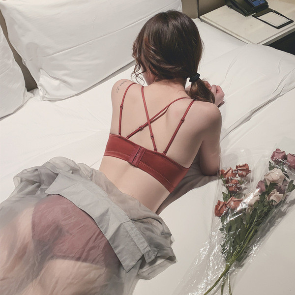 Εσώρουχα σε δύο μέρη με δαντέλα