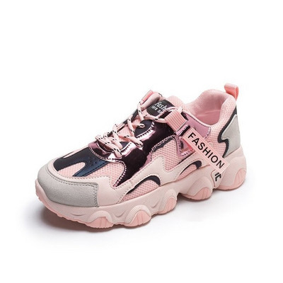 Modern női tornacipő színes talppal