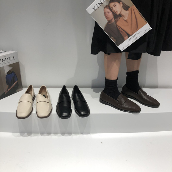 Eko bőrből készült alkalmi cipő, lapos talpon