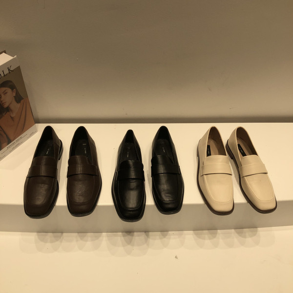 Eko bőrből készült alkalmi cipő, lapos talpon