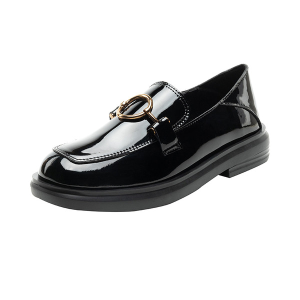 Öko bőrből készült, fém elemes női bőrcipő