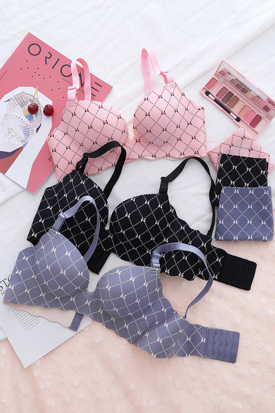 Női intim fehérnemű szett két részből áll