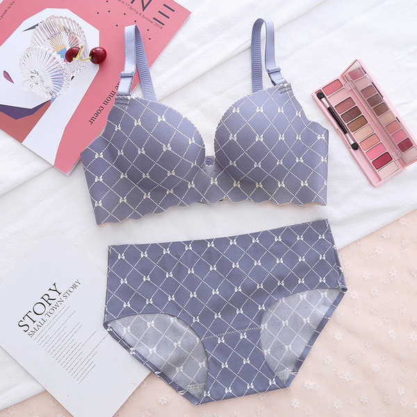 Női intim fehérnemű szett két részből áll