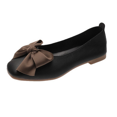 Női alkalmi cipő szalaggal