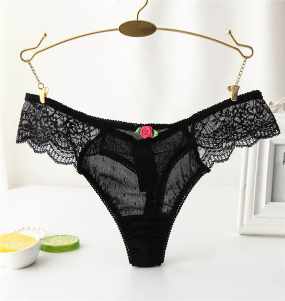 Női bikini csipkével