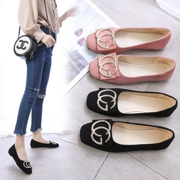 Naiste moodsad pandla ja lameda tallaga kingad