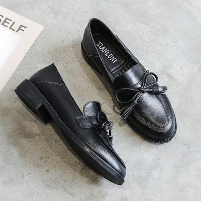 Női bőr alkalmi cipő szalaggal