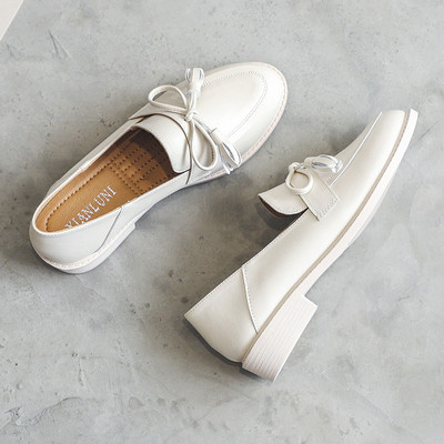 Női bőr alkalmi cipő szalaggal