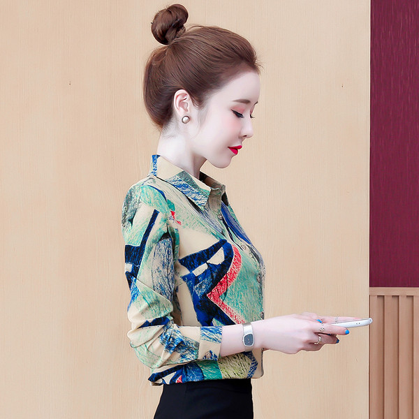 Uue mudeli klassikalise krae ja mustriga naiste särk