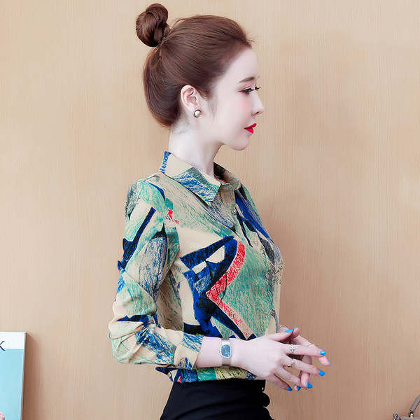 Uue mudeli klassikalise krae ja mustriga naiste särk