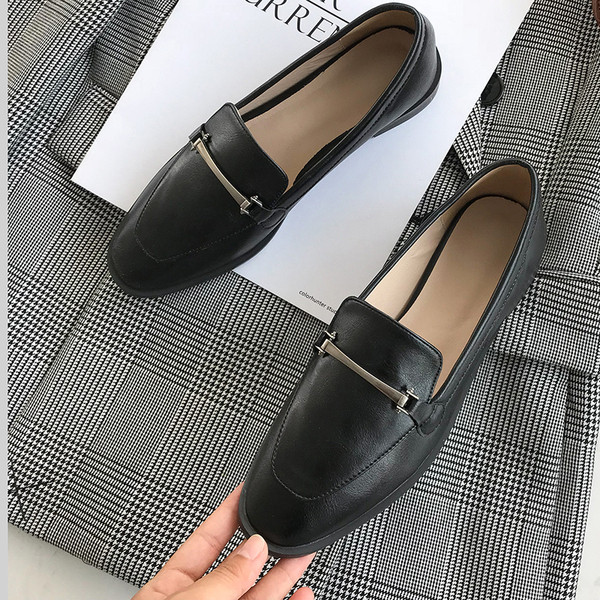 Naiste vabaajajalatsid ökonahast - kaks mudelit