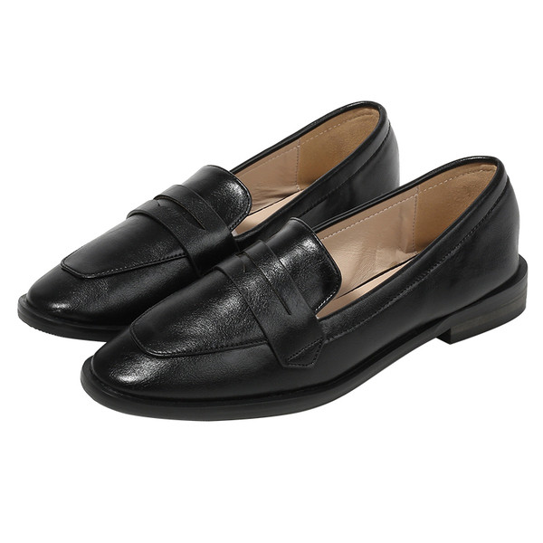 Naiste vabaajajalatsid ökonahast - kaks mudelit