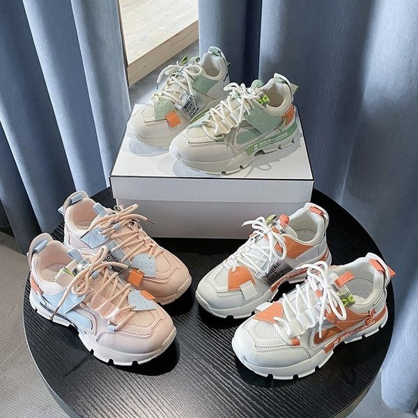 Női alkalmi tornacipő durva talppal