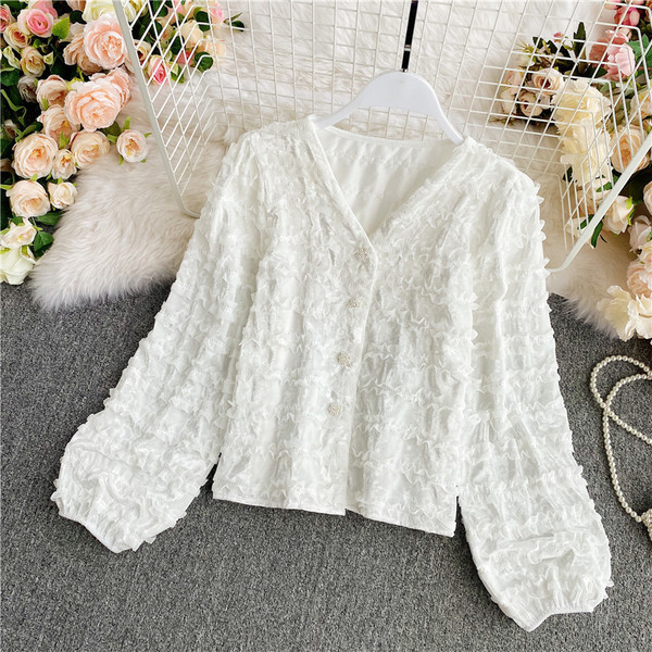 Γυναικείο πουκάμισο με βολάν και λαιμόκοψη