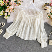 Női csipke ing ovális nyakkivágással és hosszú ujjal