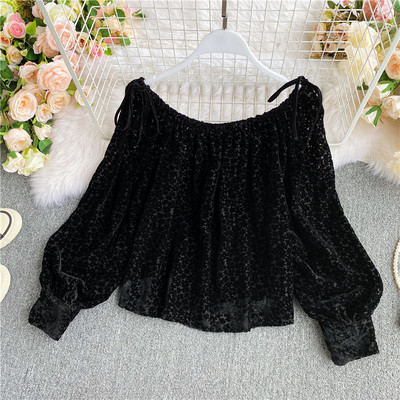 Női csipke ing ovális nyakkivágással és hosszú ujjal