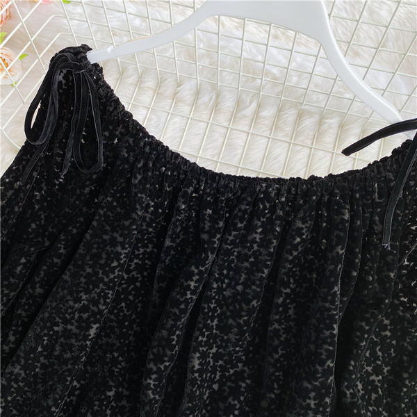 Női csipke ing ovális nyakkivágással és hosszú ujjal